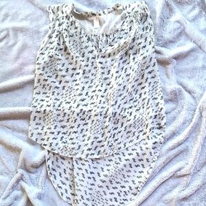 Amuse Society White Geometric Sleeveless Blouse